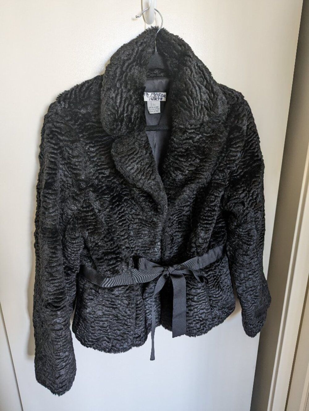 Nine West Black Faux Fur Belted Jacket Size Large Y2K